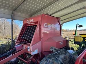 2004 Gehl 2480 Image