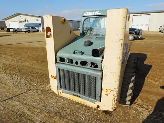 Image of Gehl 6640 equipment image 3