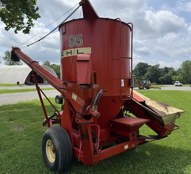 Image of Gehl 95XD equipment image 4