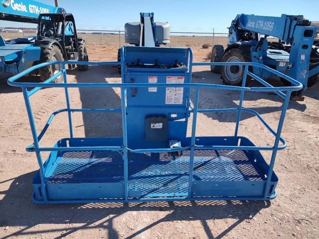 Image of Genie S-80 equipment image 4