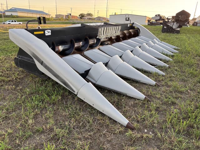 Image of Gleaner 3000 equipment image 3