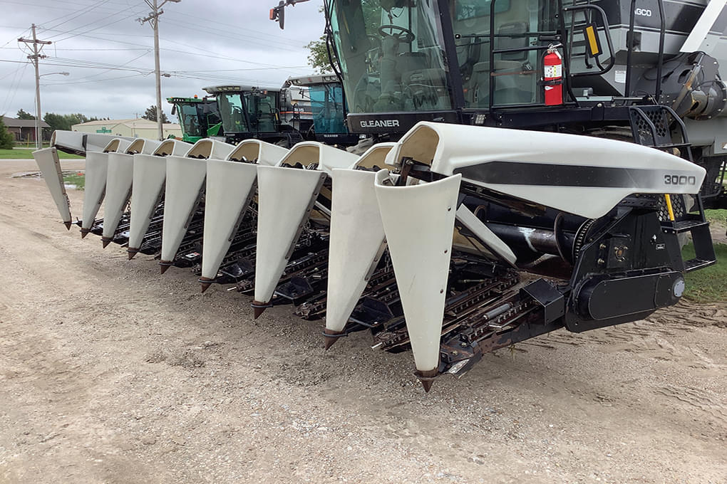 Image of Gleaner 3000 Primary image
