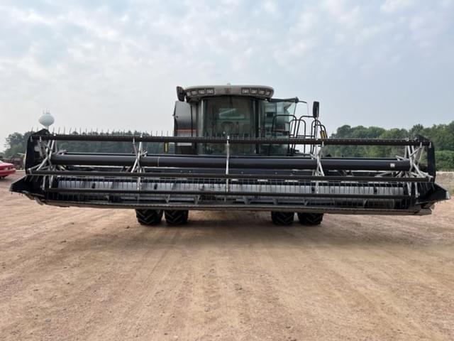 Image of Gleaner R65 equipment image 1