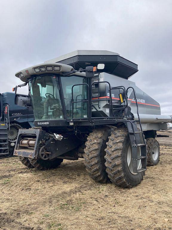 Main image Gleaner R65 1