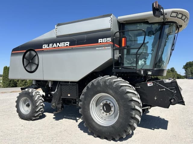 Image of Gleaner R65 equipment image 1