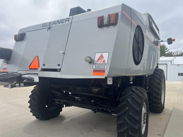 Image of Gleaner R65 equipment image 4