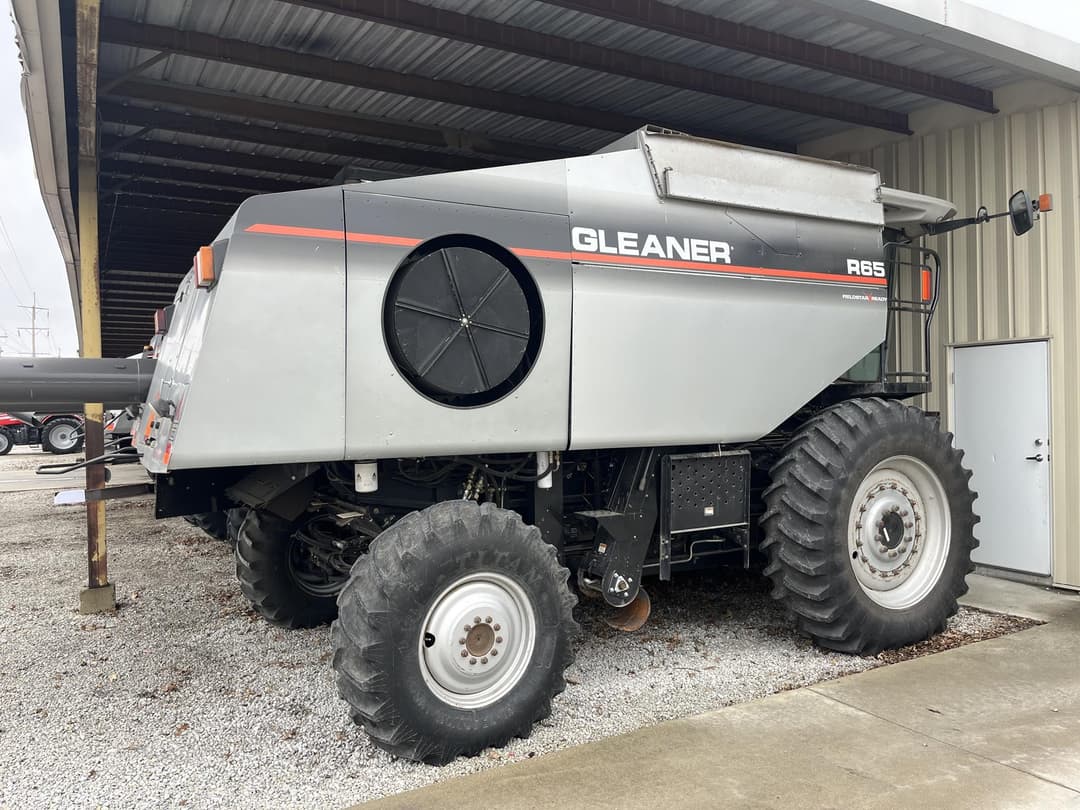 Image of Gleaner R65 Primary Image