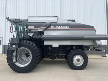 Main image Gleaner R65