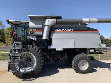 Main image Gleaner R75
