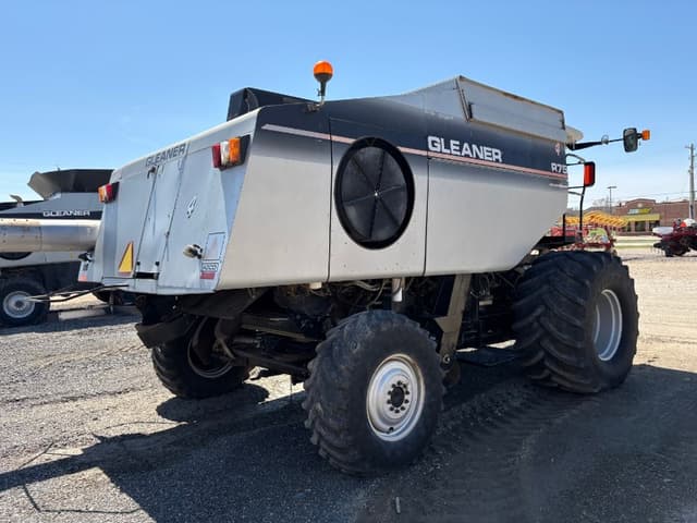 Image of Gleaner R75 equipment image 3