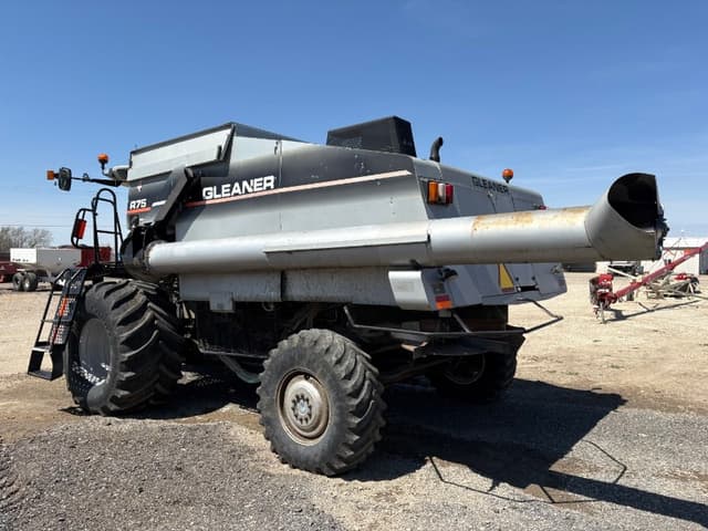 Image of Gleaner R75 equipment image 2