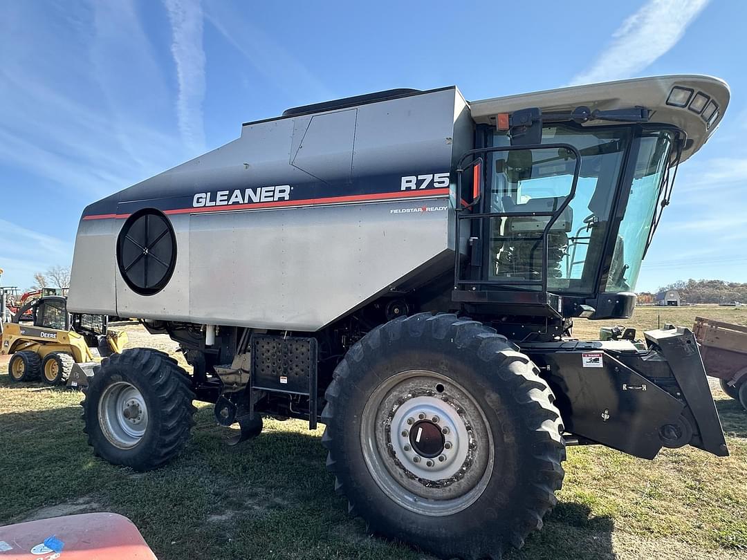 Image of Gleaner R75 Primary image