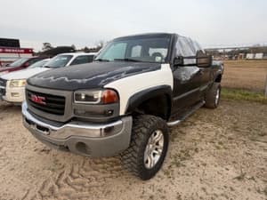 2004 GMC 1500 Image
