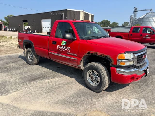 Image of GMC 2500 equipment image 1