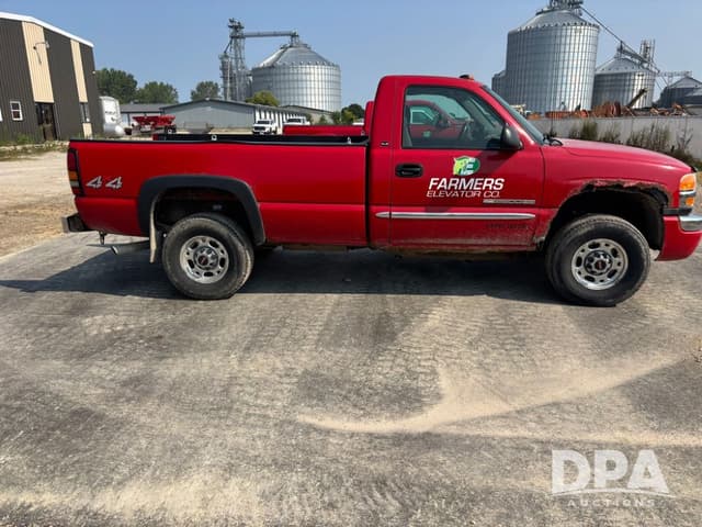 Image of GMC 2500 equipment image 3