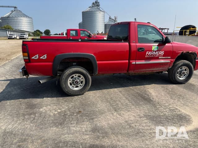 Image of GMC 2500 equipment image 4