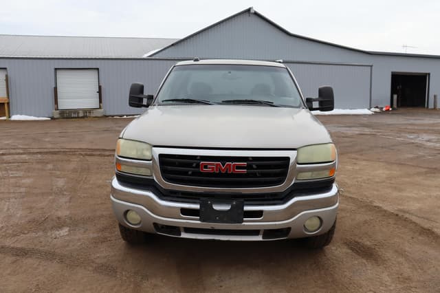 Image of GMC 2500 equipment image 1