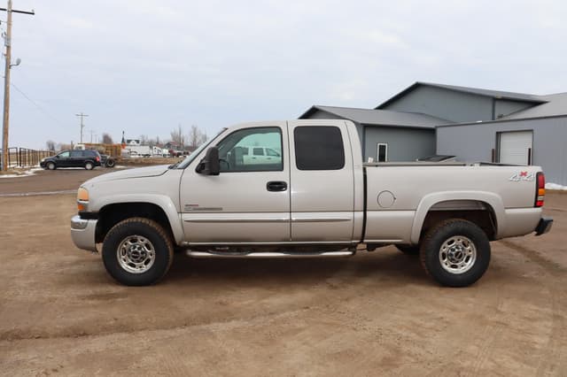 Image of GMC 2500 equipment image 3