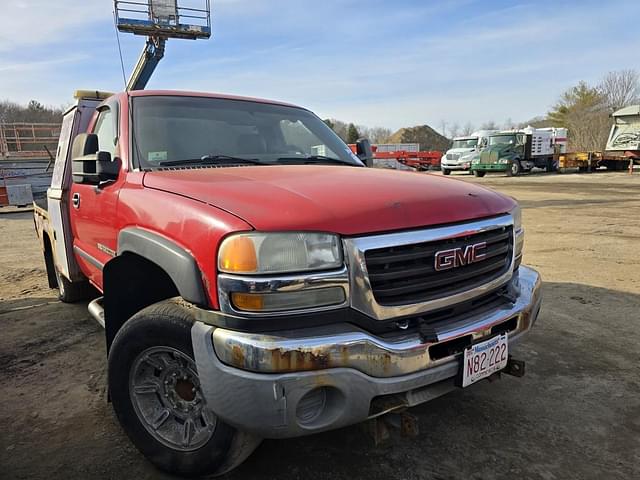 Image of GMC 2500 equipment image 2