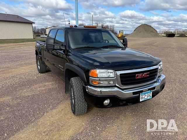Image of GMC 2500 equipment image 3