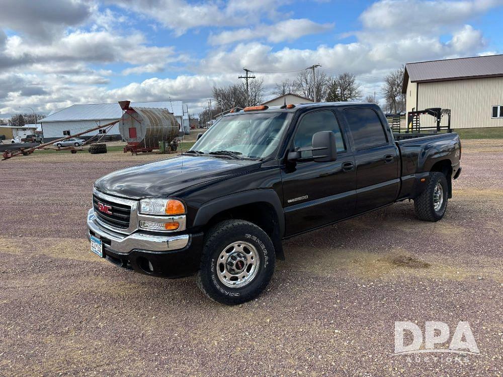 Image of GMC 2500 Primary image