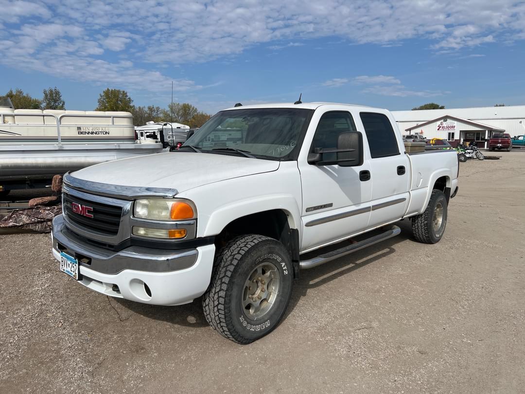 Image of GMC 2500HD Primary image