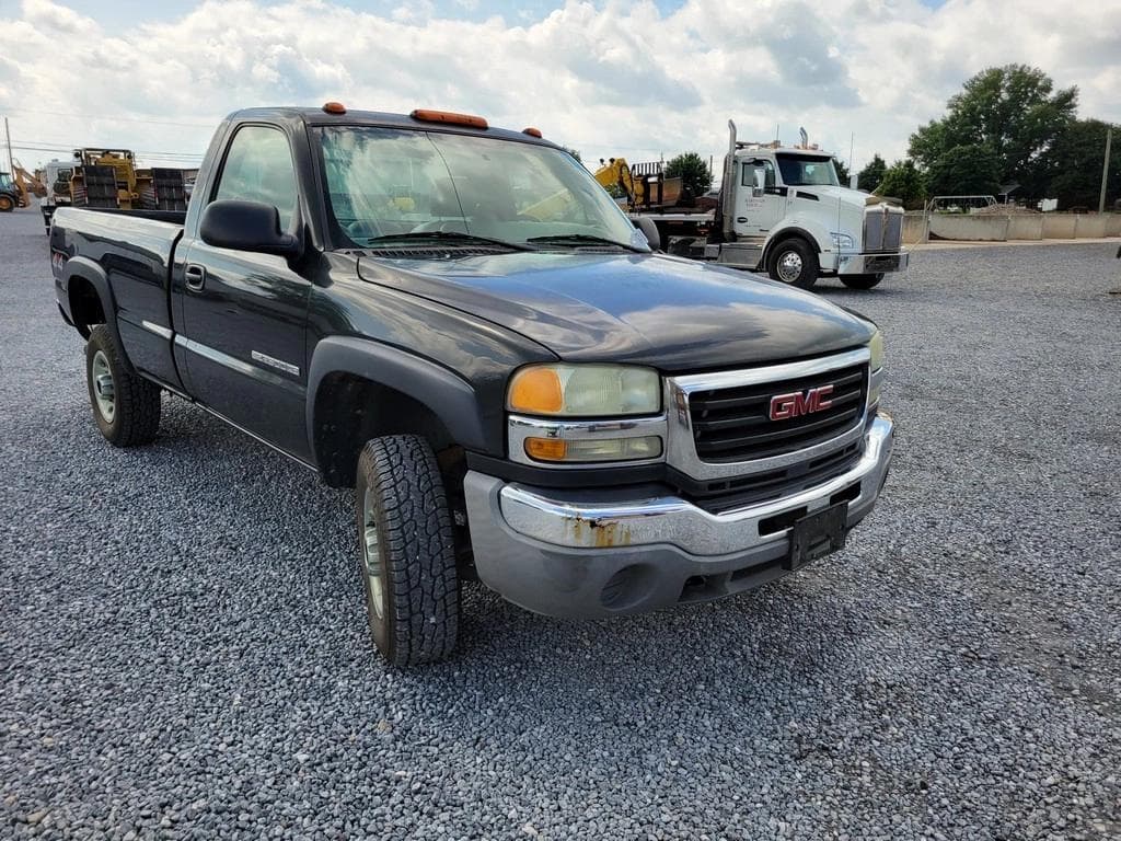 Image of GMC 2500HD Primary image