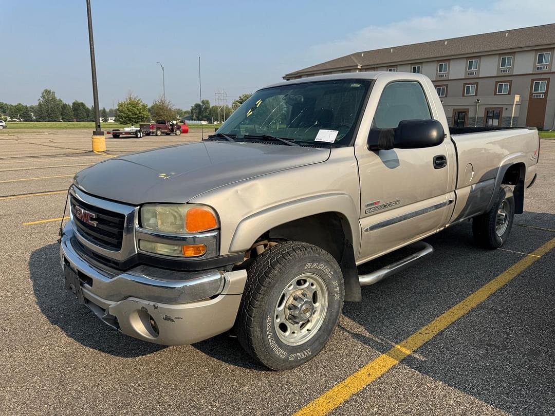 Image of GMC 2500HD Primary image