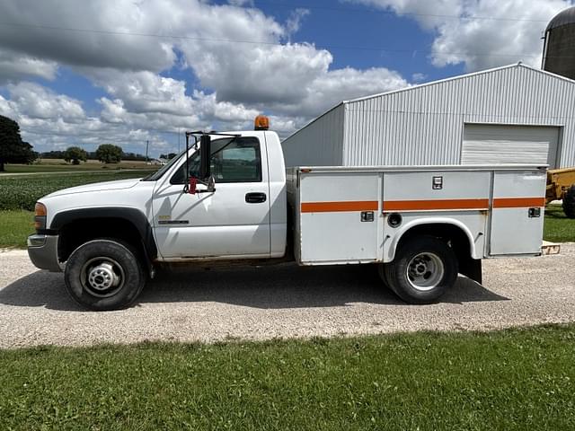 Image of GMC 3500 equipment image 1