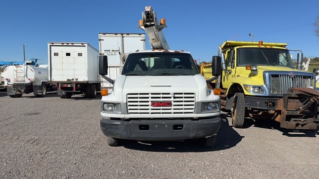 Image of GMC 5500 equipment image 1