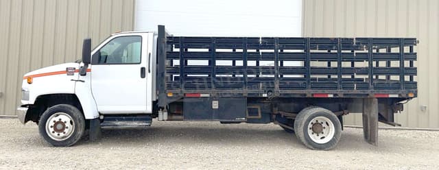 Image of GMC C5500 equipment image 3