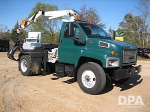 2004 GMC 7500 Image