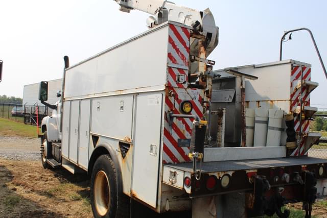 Image of GMC 8500 equipment image 4