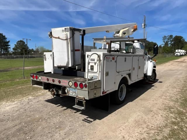 Image of GMC C4500 equipment image 4