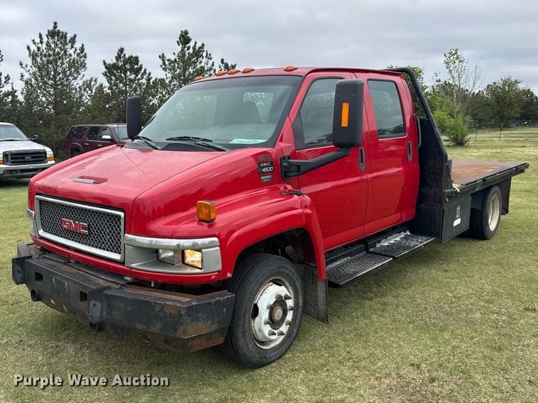 2004 GMC C4500 Equipment Image0