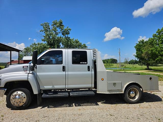 Image of GMC C5500 equipment image 4