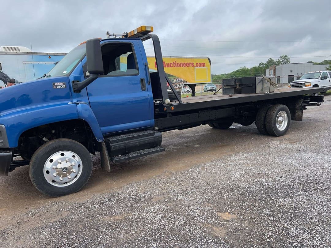 Image of GMC C7500 Primary image