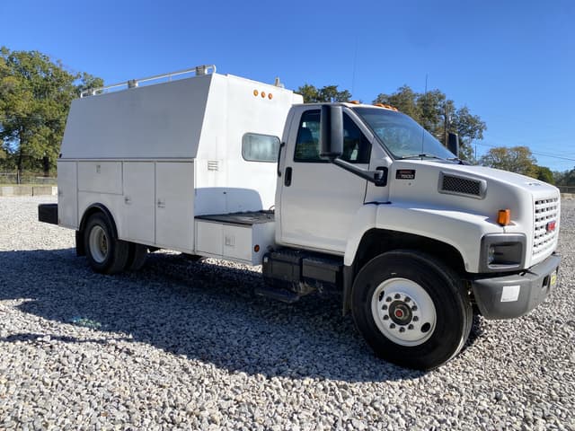 Image of GMC C7500 equipment image 3