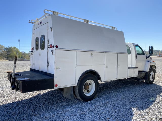 Image of GMC C7500 equipment image 2