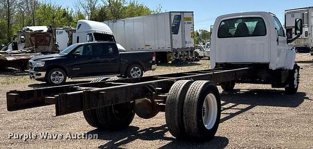 Image of GMC C7500 equipment image 4