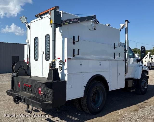 Image of GMC C8500 equipment image 4