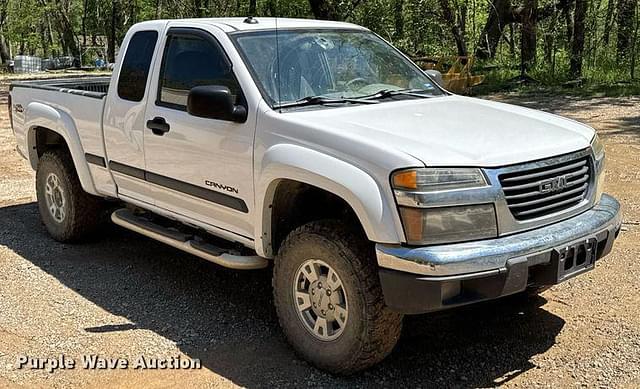 Image of GMC Canyon equipment image 2