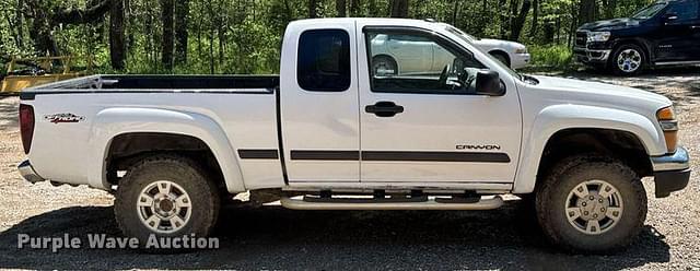 Image of GMC Canyon equipment image 3