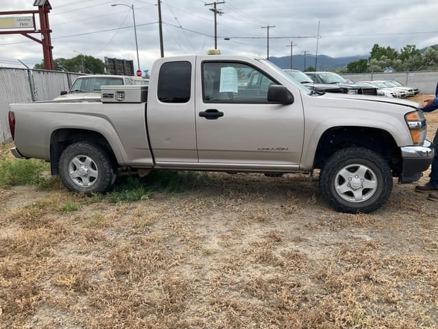Image of GMC Canyon equipment image 4