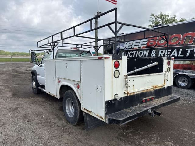 Image of GMC C3500 equipment image 1