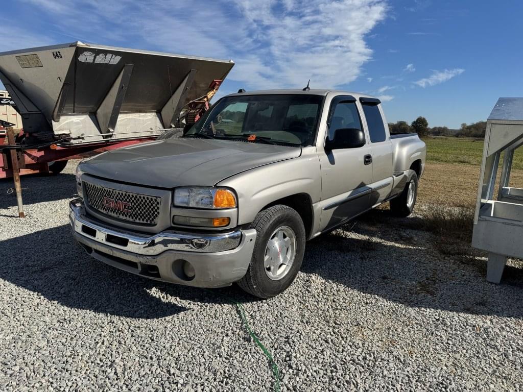 Image of GMC 1500 Primary image