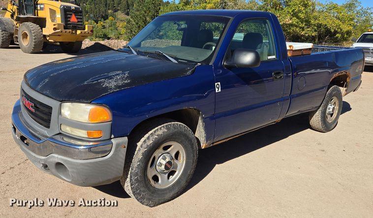 Image of GMC Sierra 1500 Primary image