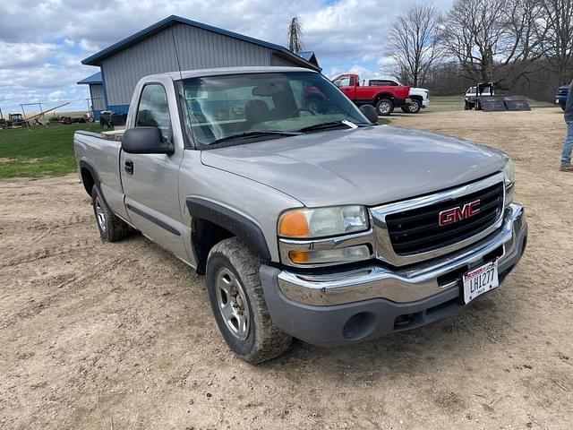 Image of GMC 1500 equipment image 3