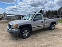 2004 GMC 1500 Image