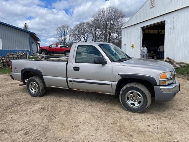 Image of GMC 1500 equipment image 4